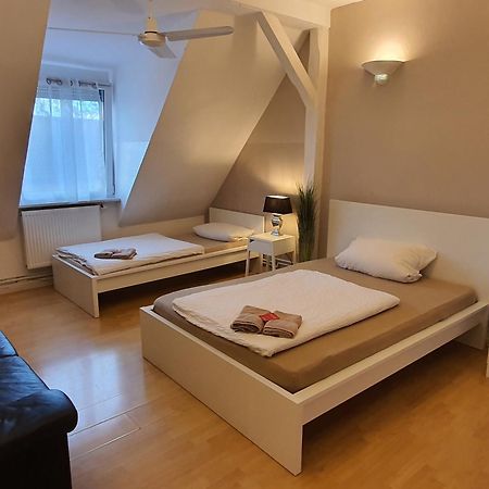 Colodging Mannheim - Private Rooms & Kitchen Ngoại thất bức ảnh