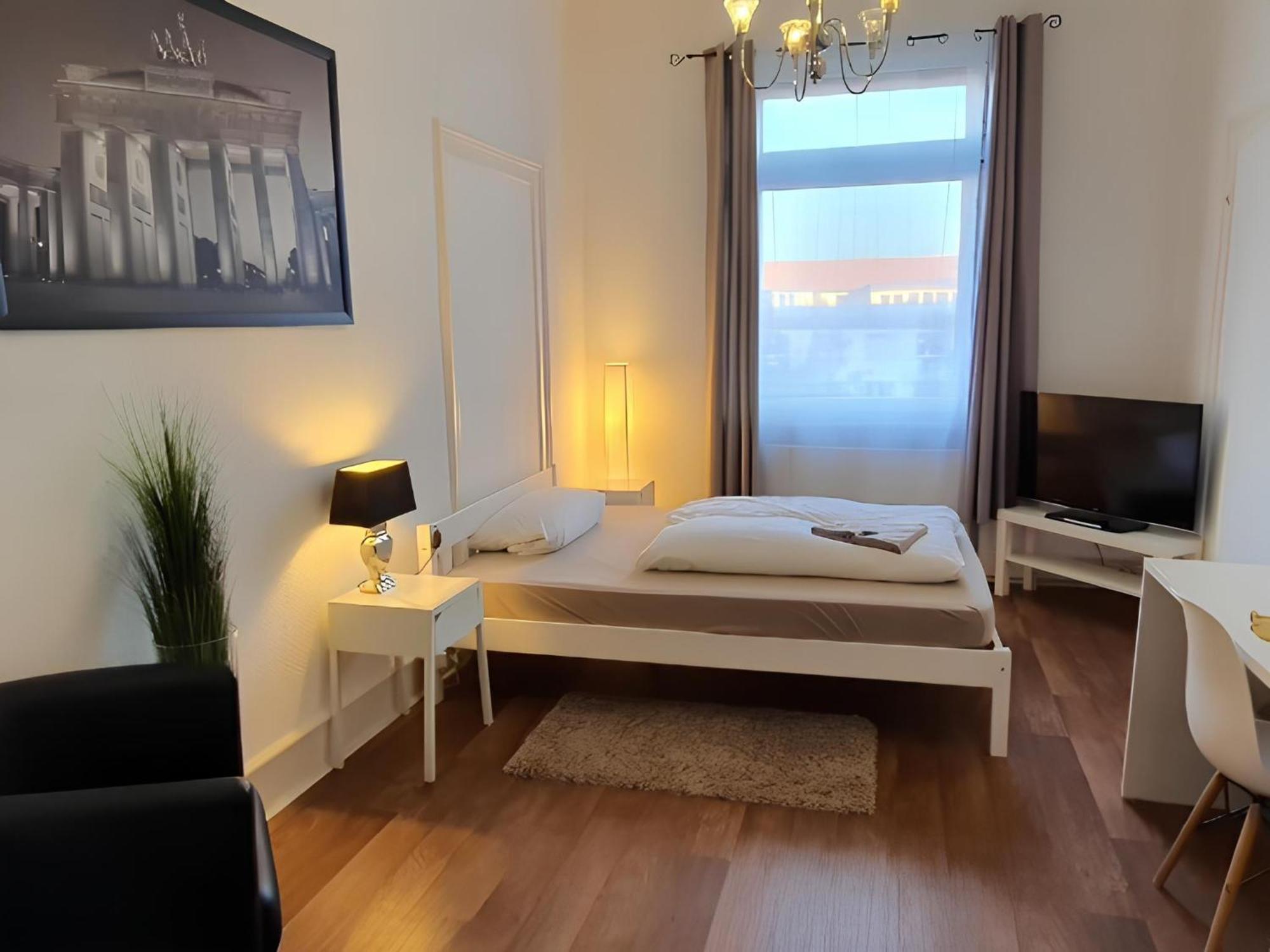 Colodging Mannheim - Private Rooms & Kitchen Ngoại thất bức ảnh