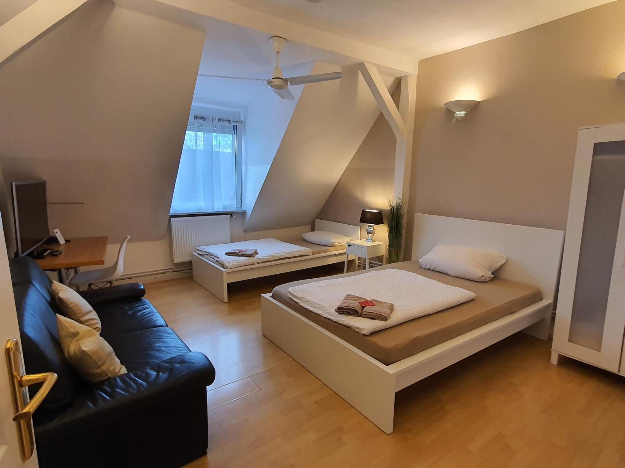 Colodging Mannheim - Private Rooms & Kitchen Ngoại thất bức ảnh