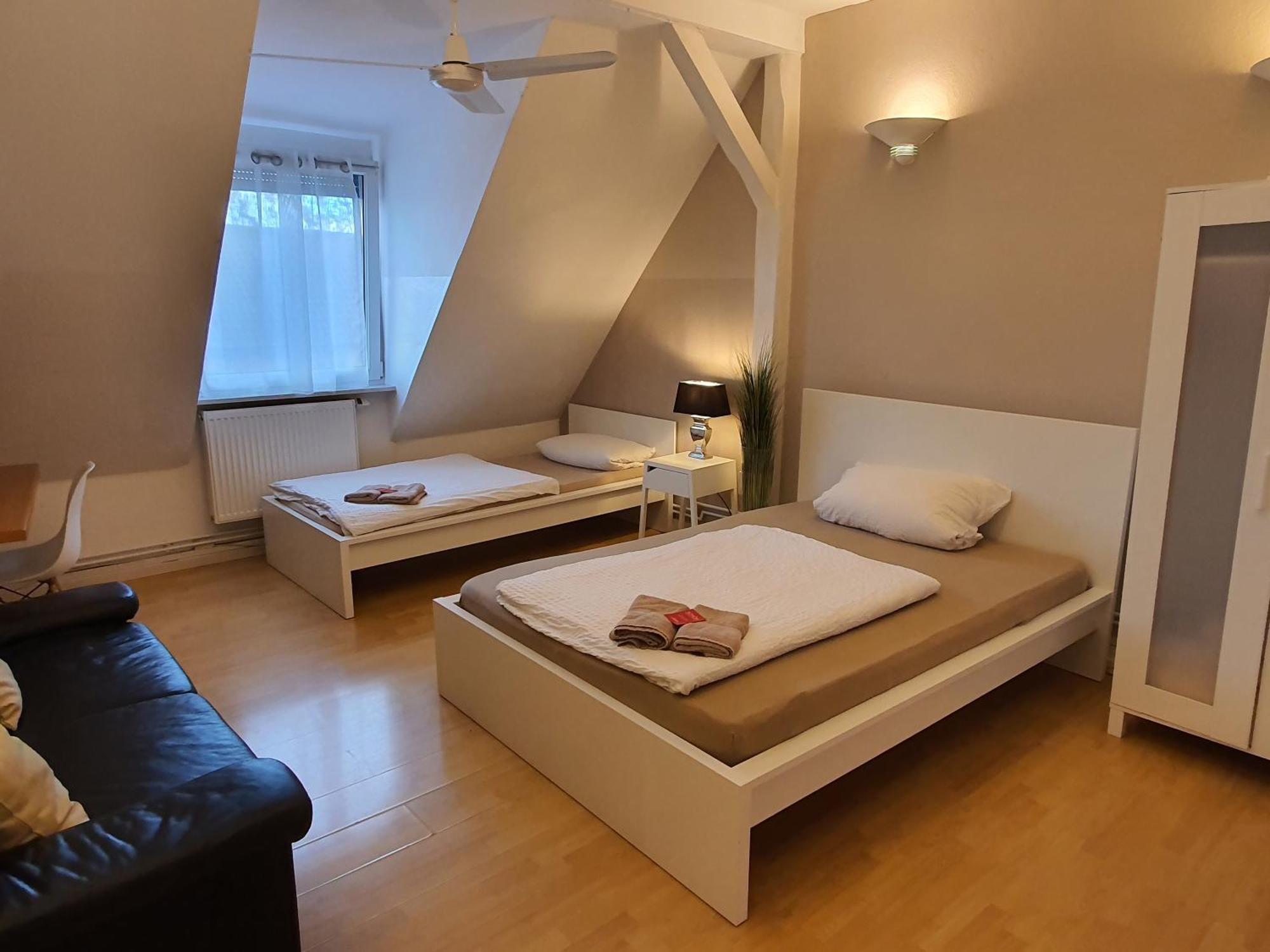 Colodging Mannheim - Private Rooms & Kitchen Ngoại thất bức ảnh